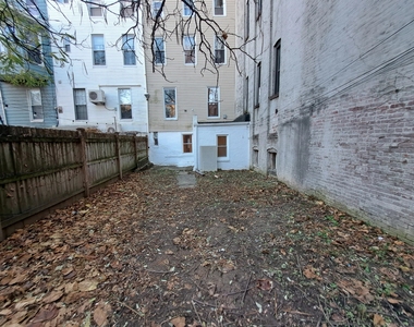 135 Quincy Street - Photo Thumbnail 5