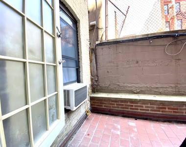 Mott & Prince St - Photo Thumbnail 2