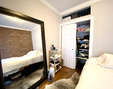 Mott & Prince St - Photo Thumbnail 9