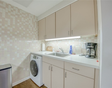 320 Fort Duquesne Blvd - Photo Thumbnail 23