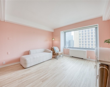 320 Fort Duquesne Blvd - Photo Thumbnail 21