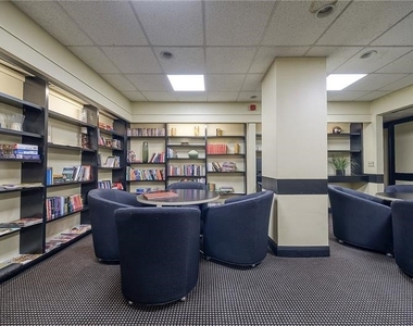 320 Fort Duquesne Blvd - Photo Thumbnail 11