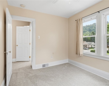 307 Ambridge Ave - Photo Thumbnail 16