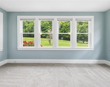 307 Ambridge Ave - Photo Thumbnail 4