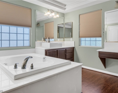 3069 Regal Cove Street - Photo Thumbnail 24