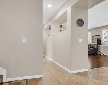 3069 Regal Cove Street - Photo Thumbnail 4