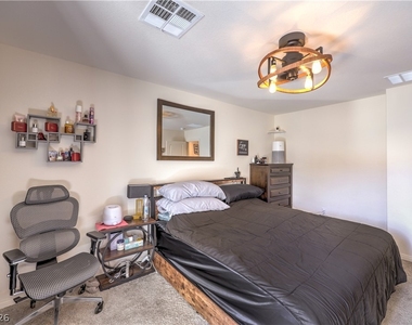 6816 Citron Mist Court - Photo Thumbnail 16