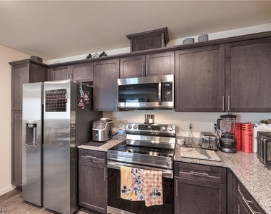 6816 Citron Mist Court - Photo Thumbnail 13