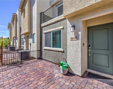 6816 Citron Mist Court - Photo Thumbnail 3