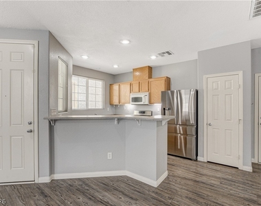 3909 Sweet Pine Street - Photo Thumbnail 5