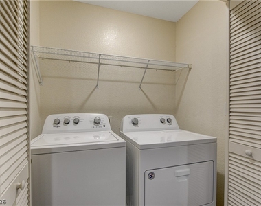 3909 Sweet Pine Street - Photo Thumbnail 35