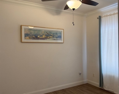 2851 Sapphire Desert Drive - Photo Thumbnail 4