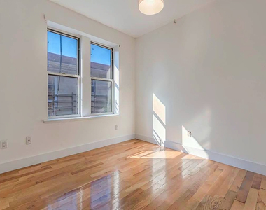 355 East 48th Street - Photo Thumbnail 3