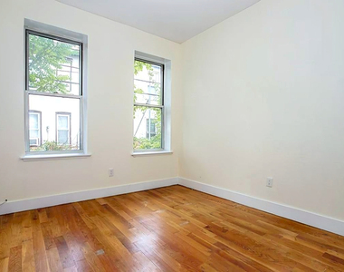 355 East 48th Street - Photo Thumbnail 1