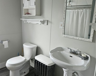218 Wilson Street - Photo Thumbnail 9