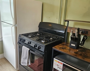 218 Wilson Street - Photo Thumbnail 6