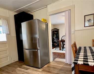 225 Lake Shore Drive S - Photo Thumbnail 3