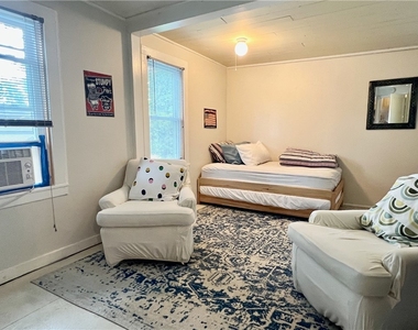 225 Lake Shore Drive S - Photo Thumbnail 10