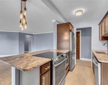 800 W Ferry Street - Photo Thumbnail 16