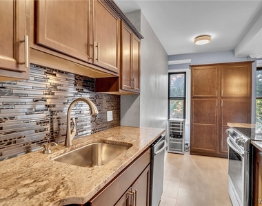 800 W Ferry Street - Photo Thumbnail 14
