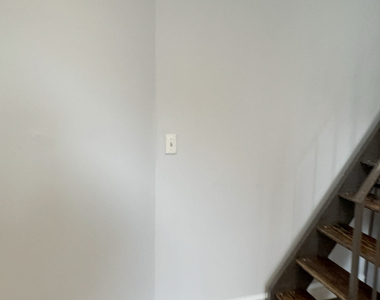 East 11th Street, Unit 4 - Photo Thumbnail 2