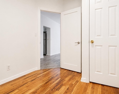 188 Claremont Avenue - Photo Thumbnail 6