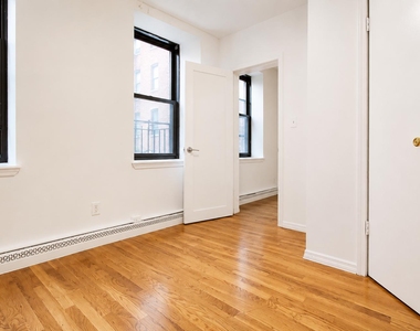 188 Claremont Avenue - Photo Thumbnail 5