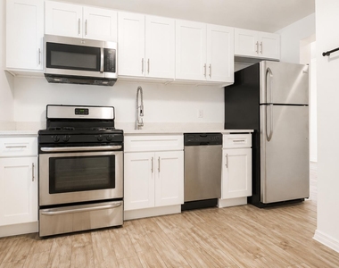 188 Claremont Avenue - Photo Thumbnail 11