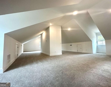 192 Claire Drive Se - Photo Thumbnail 11
