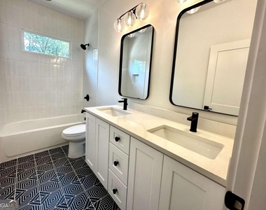 192 Claire Drive Se - Photo Thumbnail 9