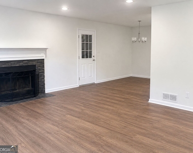 110 Thomas Trail - Photo Thumbnail 2