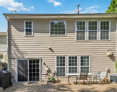 105 Finchley Drive - Photo Thumbnail 25