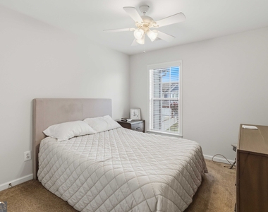 105 Finchley Drive - Photo Thumbnail 15