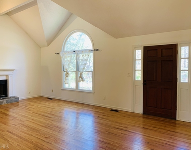 210 Spring Forest Way - Photo Thumbnail 8