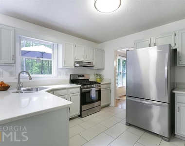 210 Spring Forest Way - Photo Thumbnail 2