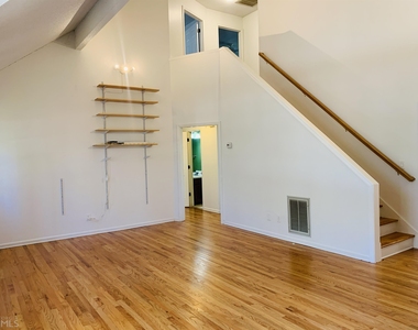 210 Spring Forest Way - Photo Thumbnail 9