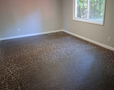 9109 Sterling Ridge Lane - Photo Thumbnail 25