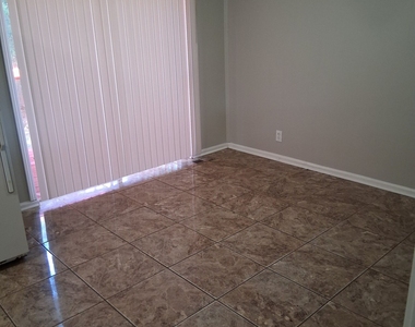 9109 Sterling Ridge Lane - Photo Thumbnail 6