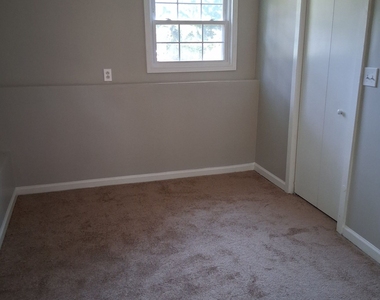9109 Sterling Ridge Lane - Photo Thumbnail 23