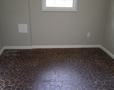 9109 Sterling Ridge Lane - Photo Thumbnail 24