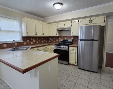 31 Springfield Court - Photo Thumbnail 28