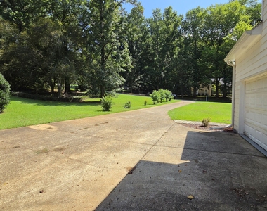 31 Springfield Court - Photo Thumbnail 6