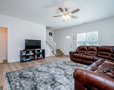 145 Bowen Street - Photo Thumbnail 3