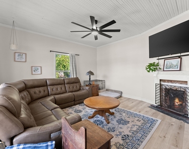 2158 N Broad Street - Photo Thumbnail 9