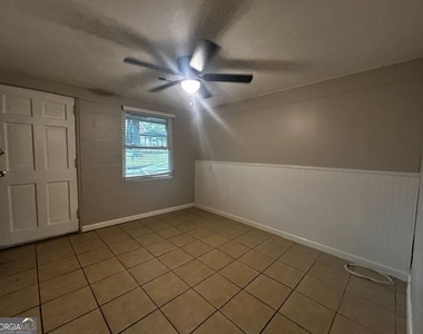 418 Walter Street Nw - Photo Thumbnail 3