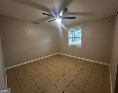 418 Walter Street Nw - Photo Thumbnail 5