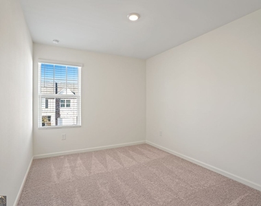 541 Magnolia Circle - Photo Thumbnail 20