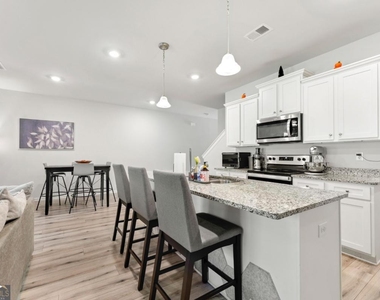 1840 Fabian Way Sw - Photo Thumbnail 5