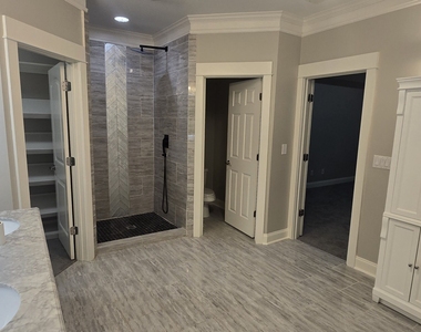 5715 Southcrest Lane - Photo Thumbnail 14