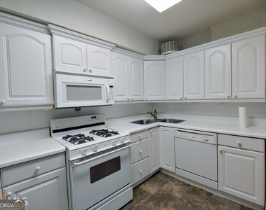 76 Laurel Forest Circle Ne - Photo Thumbnail 12